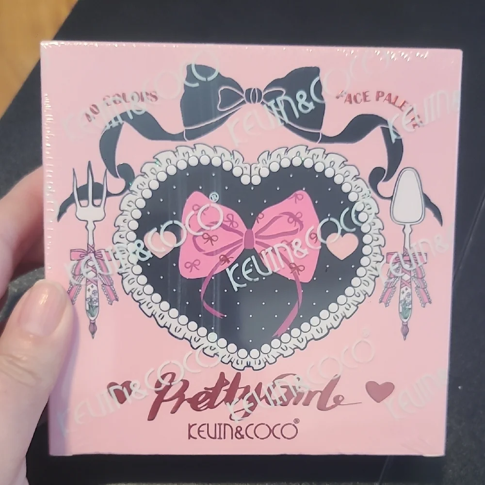 Kevin & Coco Pretty Girl 40 Color Eyeshadow Palette